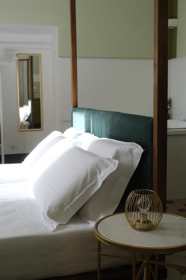 Toscano Palace Luxury Rooms คาตาเนีย ภายนอก รูปภาพ