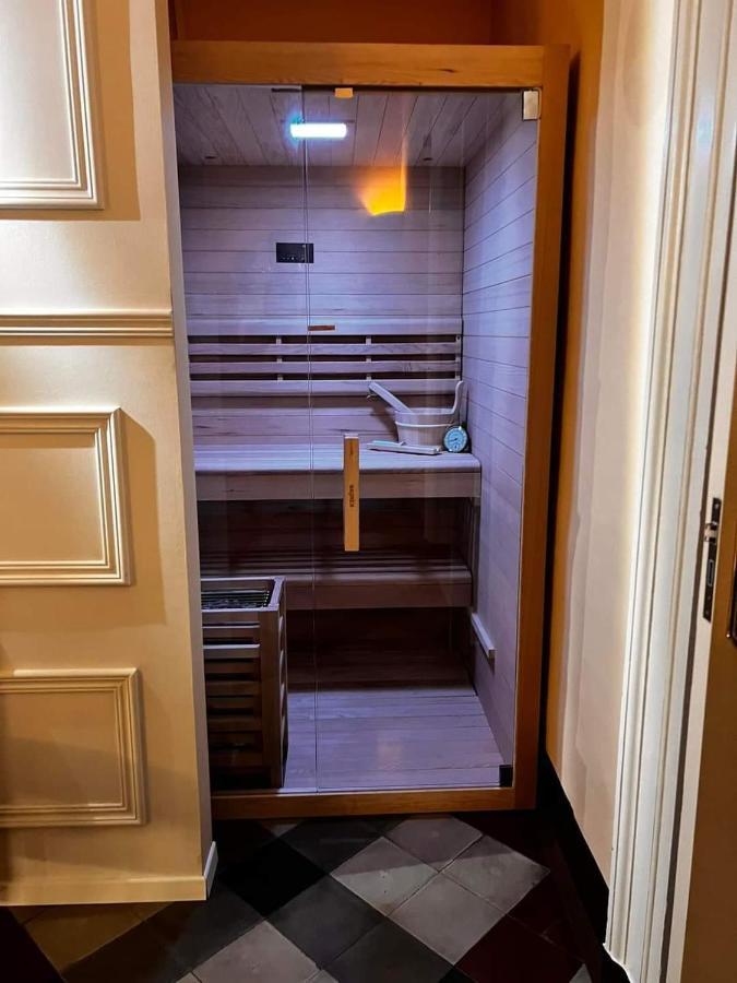 Toscano Palace Luxury Rooms คาตาเนีย ภายนอก รูปภาพ