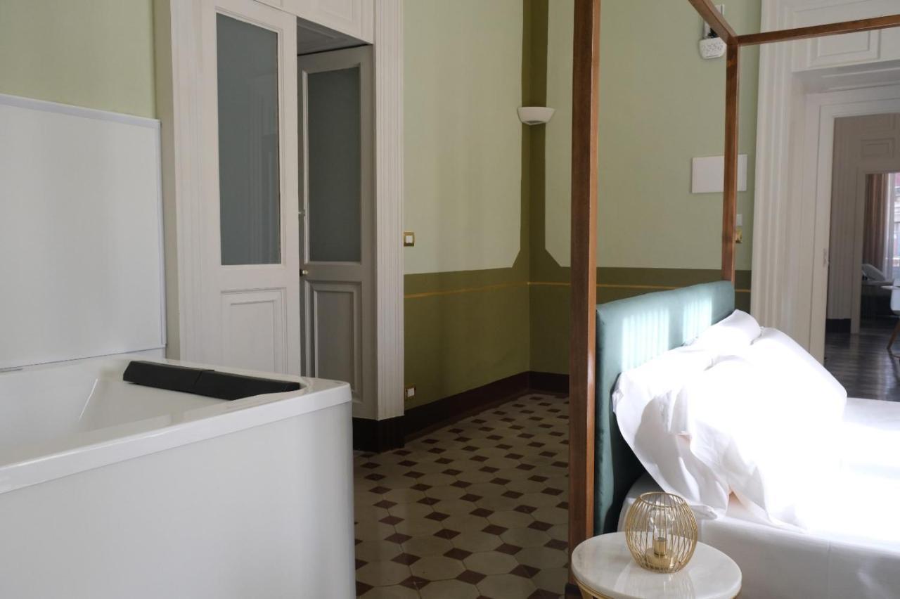 Toscano Palace Luxury Rooms คาตาเนีย ภายนอก รูปภาพ