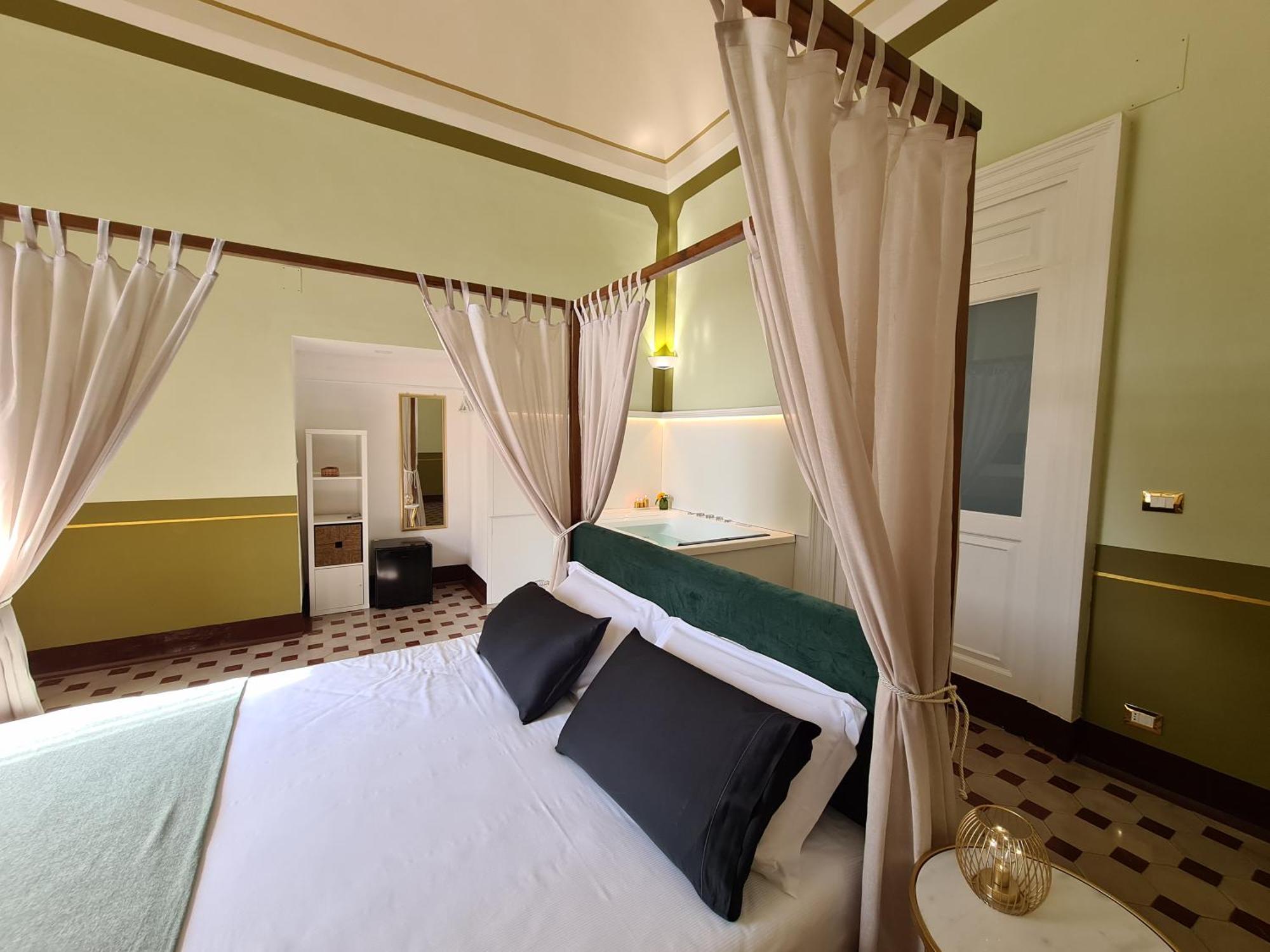 Toscano Palace Luxury Rooms คาตาเนีย ภายนอก รูปภาพ