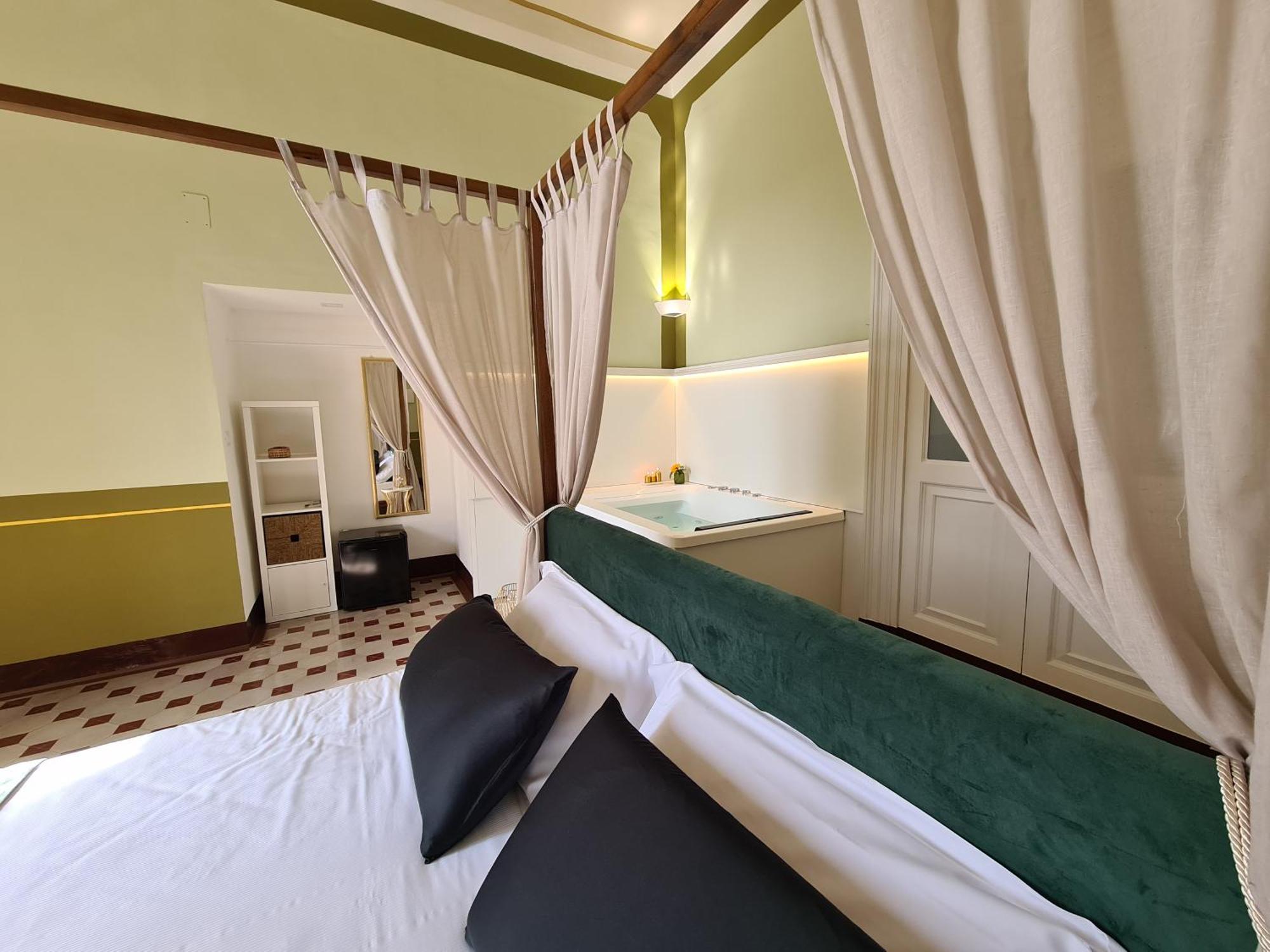 Toscano Palace Luxury Rooms คาตาเนีย ภายนอก รูปภาพ