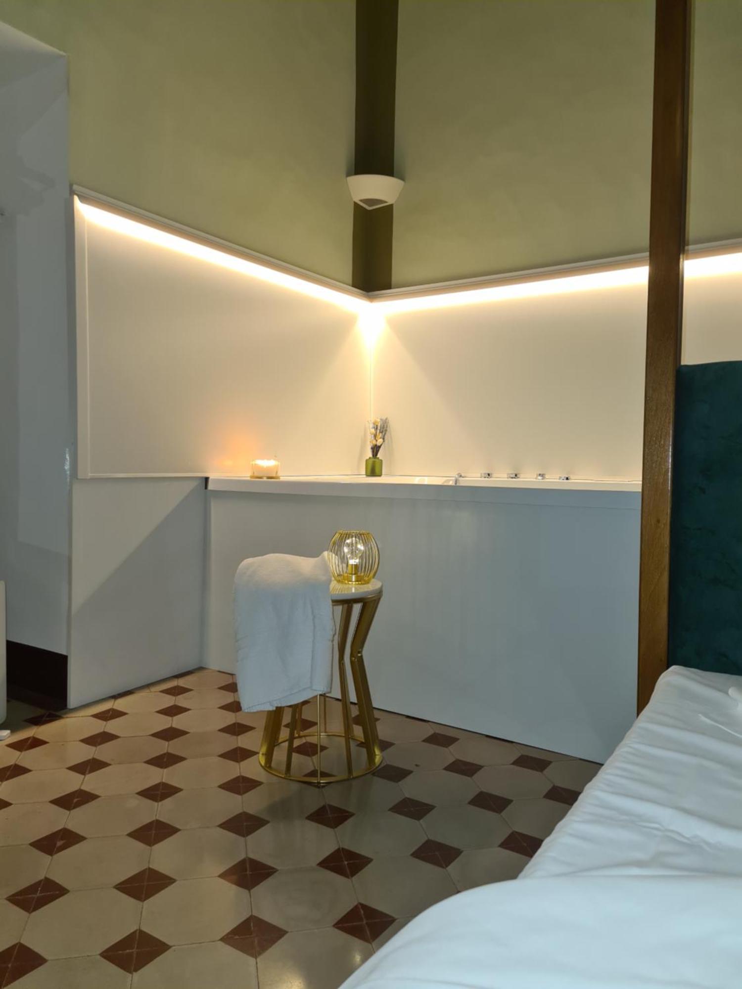 Toscano Palace Luxury Rooms คาตาเนีย ภายนอก รูปภาพ